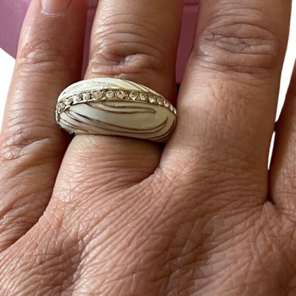 NWT off white enamel rhinestones bombe design ring US size 6.5 - Picture 2 of 4